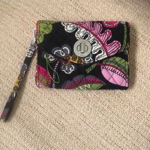 NWOT Vera Bradley Quilted Flower Spacious Wallet/Wristlet